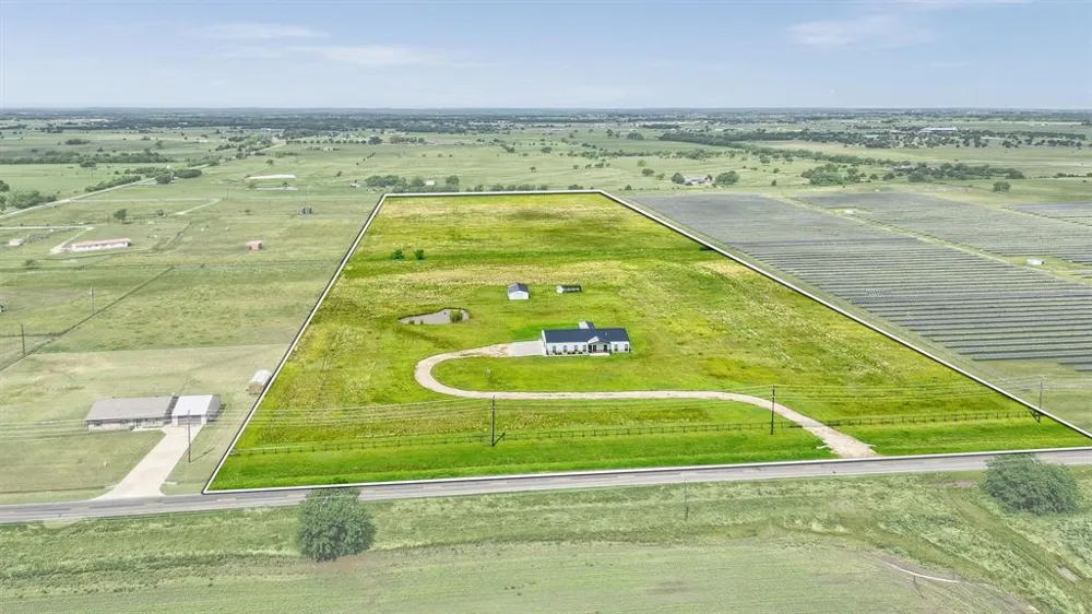 4153 Fm 901 Whitesboro, TX 76273