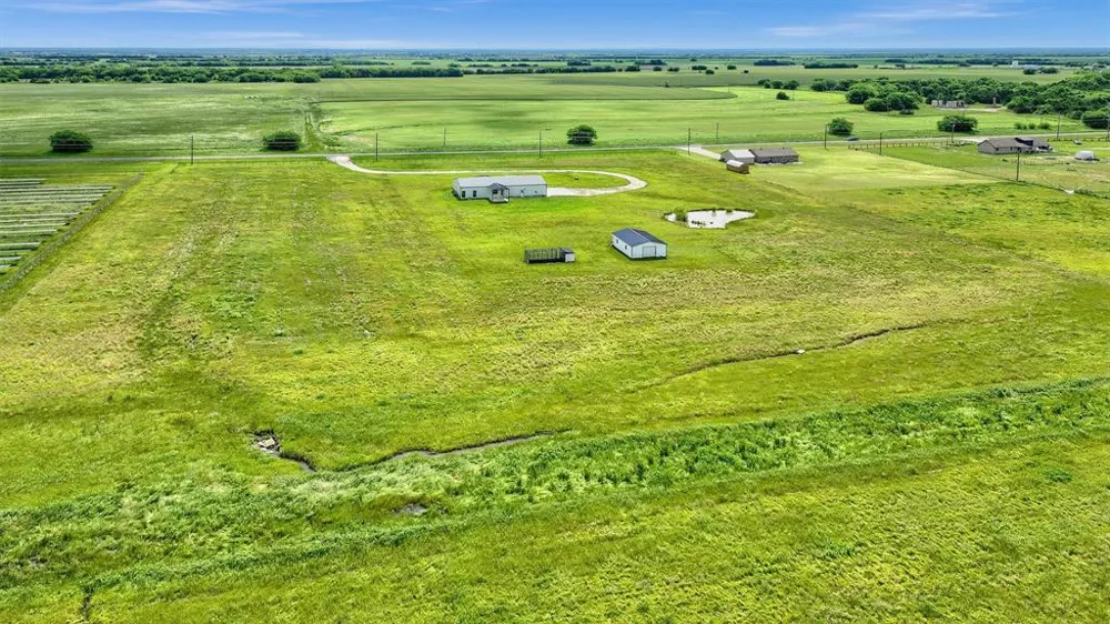 4153 Fm 901 Whitesboro, TX 76273