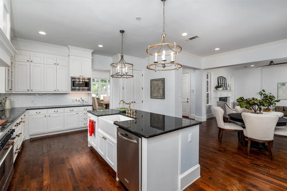 812 Baker Street McKinney, TX 75069