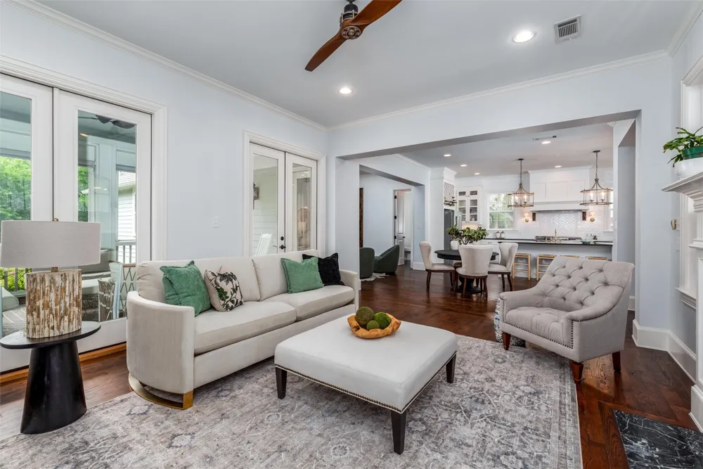812 Baker Street McKinney, TX 75069