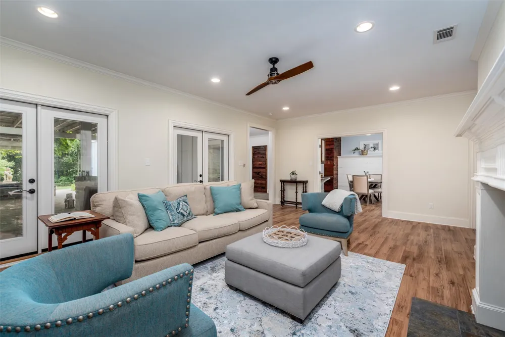 812 Baker Street McKinney, TX 75069
