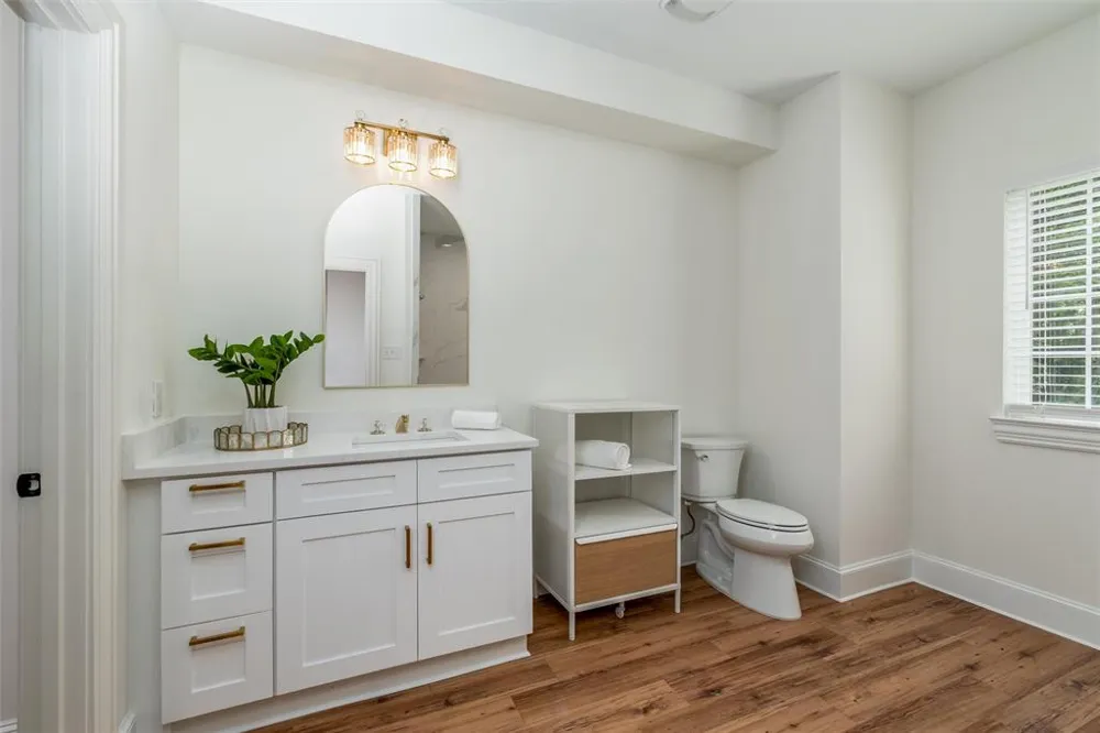 812 Baker Street McKinney, TX 75069
