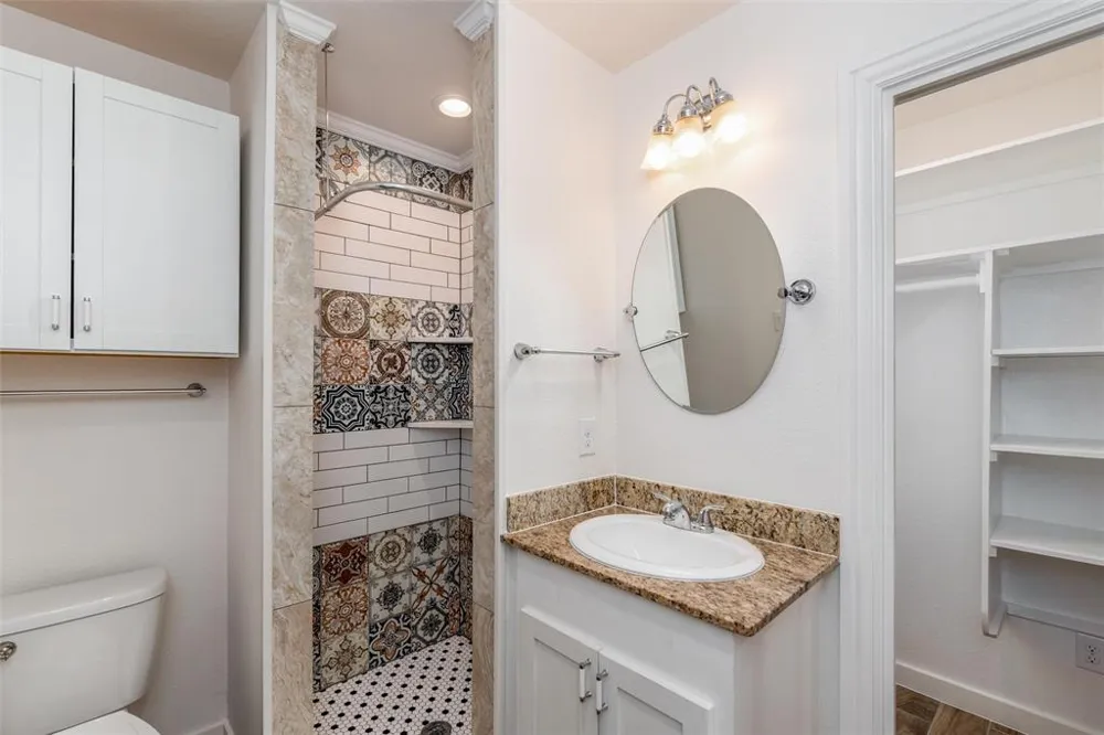 812 Baker Street McKinney, TX 75069