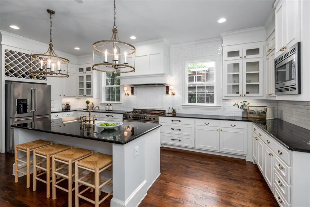 812 Baker Street McKinney, TX 75069