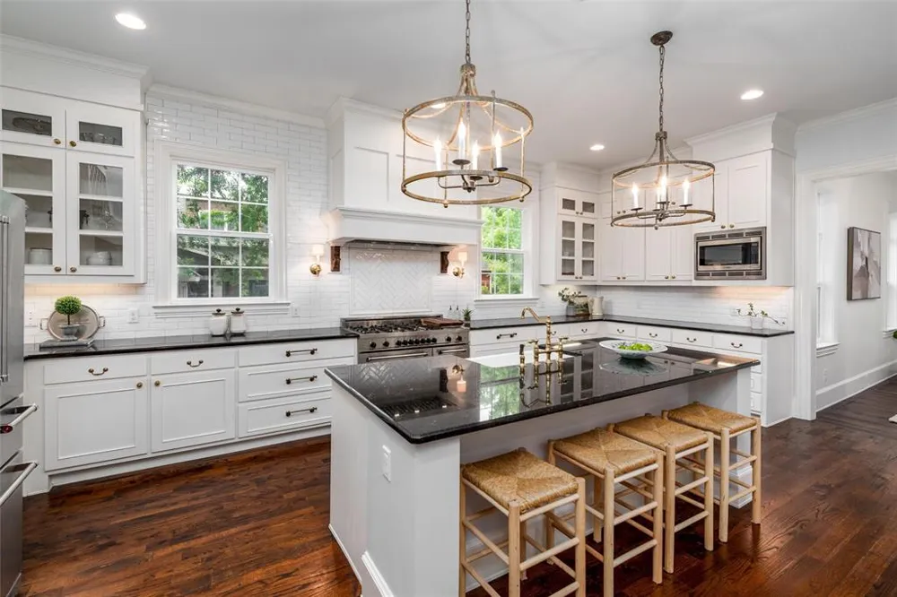 812 Baker Street McKinney, TX 75069