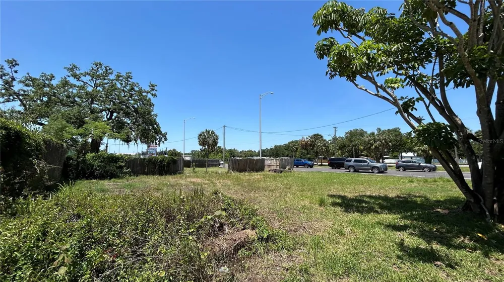 9909 S 41 HIGHWAY Gibsonton, FL 33534