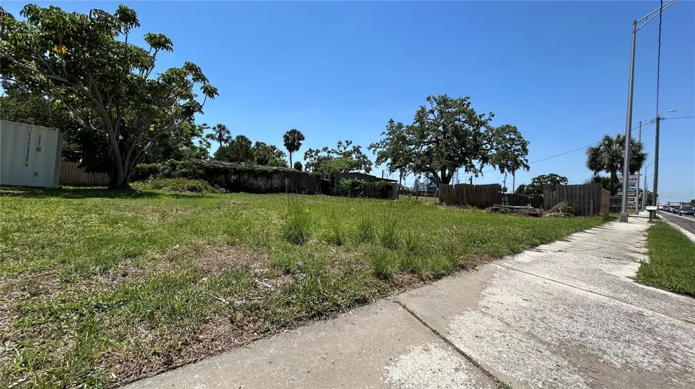 9909 S 41 HIGHWAY Gibsonton, FL 33534