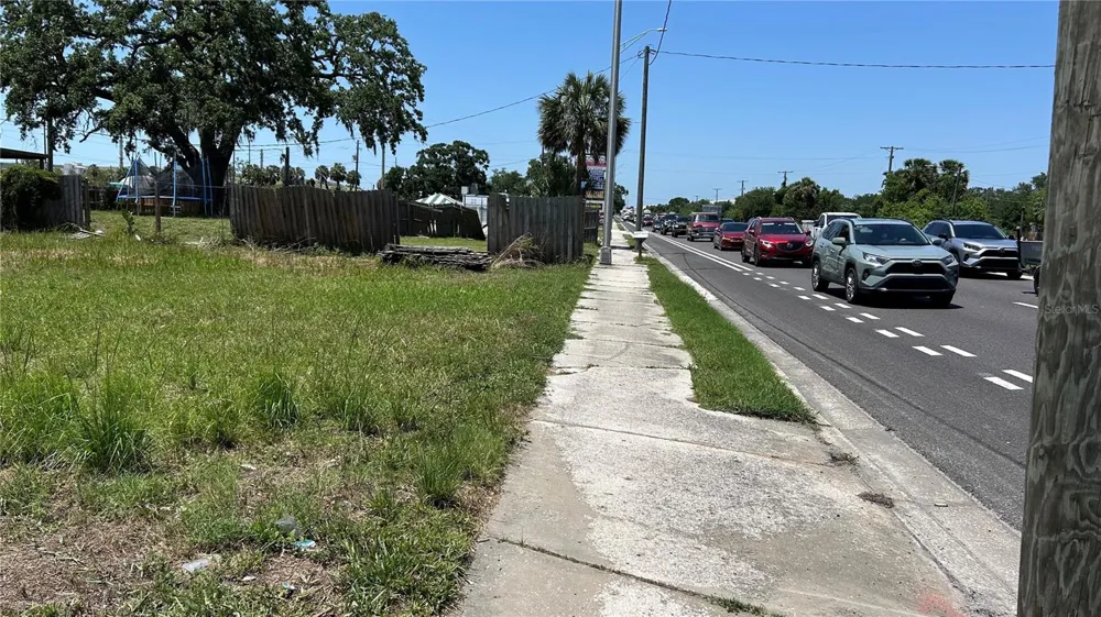 9909 S 41 HIGHWAY Gibsonton, FL 33534