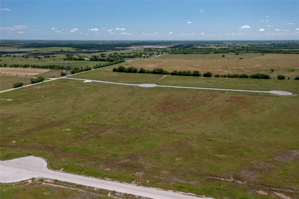 7257 Tom Trail Krum, TX 76249