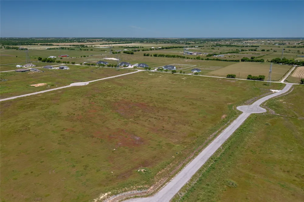 7257 Tom Trail Krum, TX 76249
