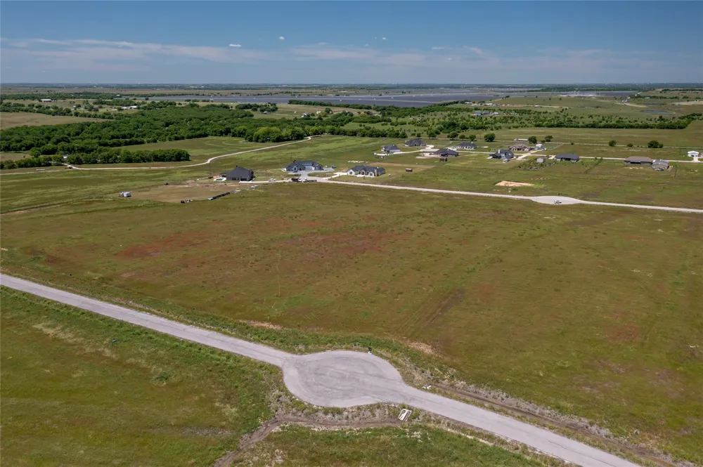 7257 Tom Trail Krum, TX 76249