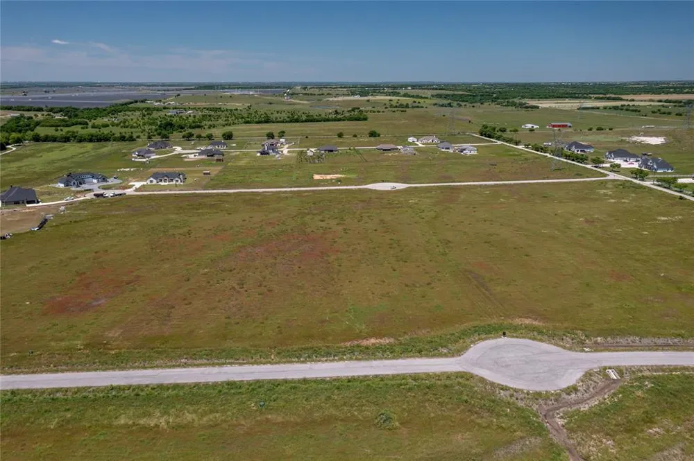 7257 Tom Trail Krum, TX 76249
