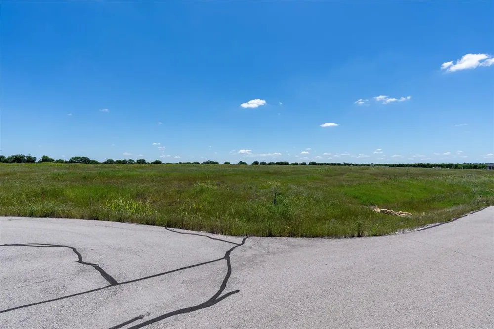 7257 Tom Trail Krum, TX 76249