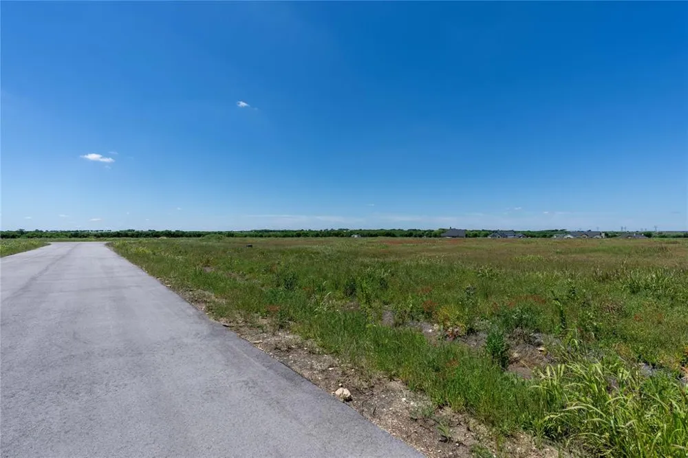 7257 Tom Trail Krum, TX 76249