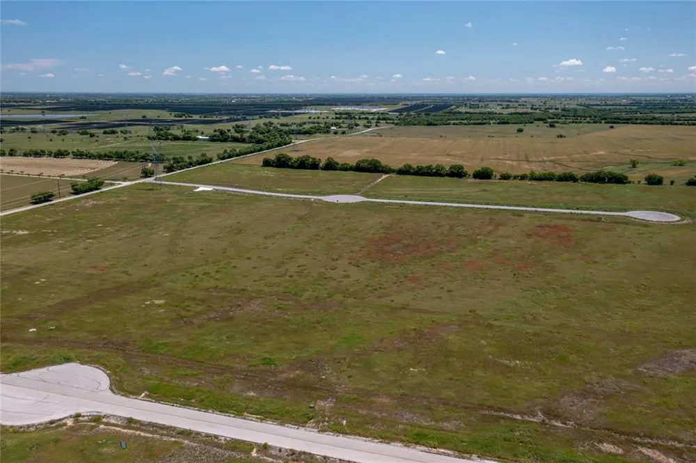 7257 Tom Trail Krum, TX 76249