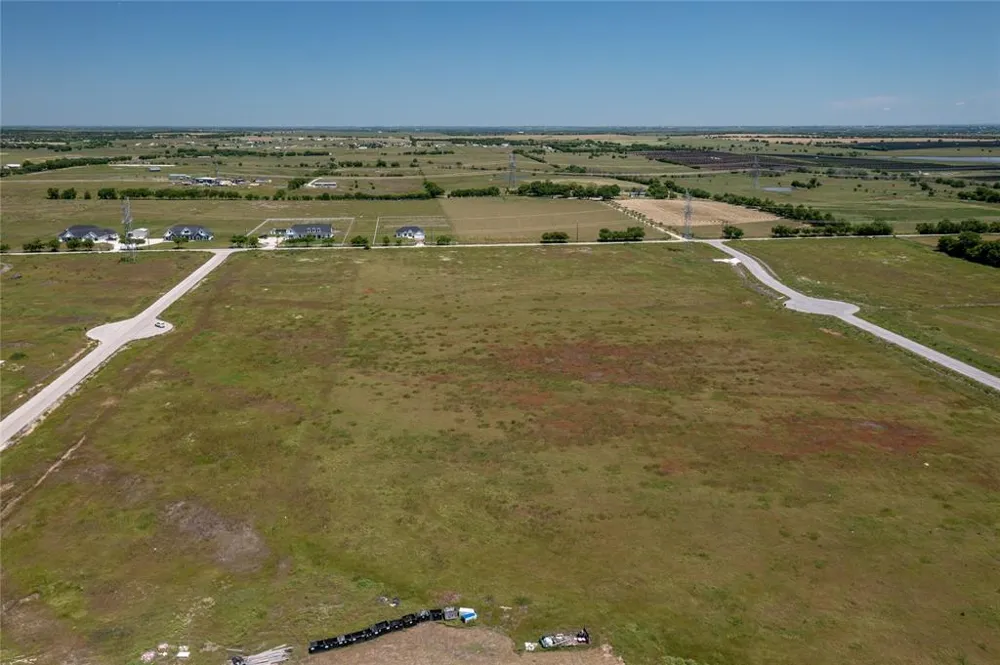 7257 Tom Trail Krum, TX 76249