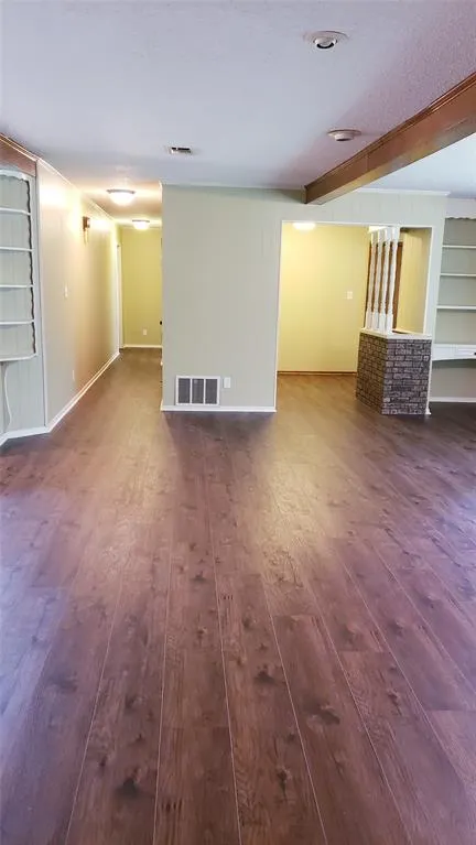 401 S Timberlane Lone Star, TX 75638