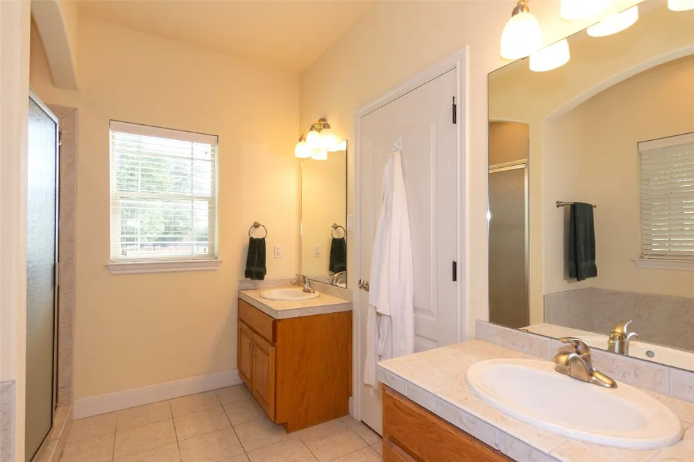 1367 Indian Pass Salado, TX 76571
