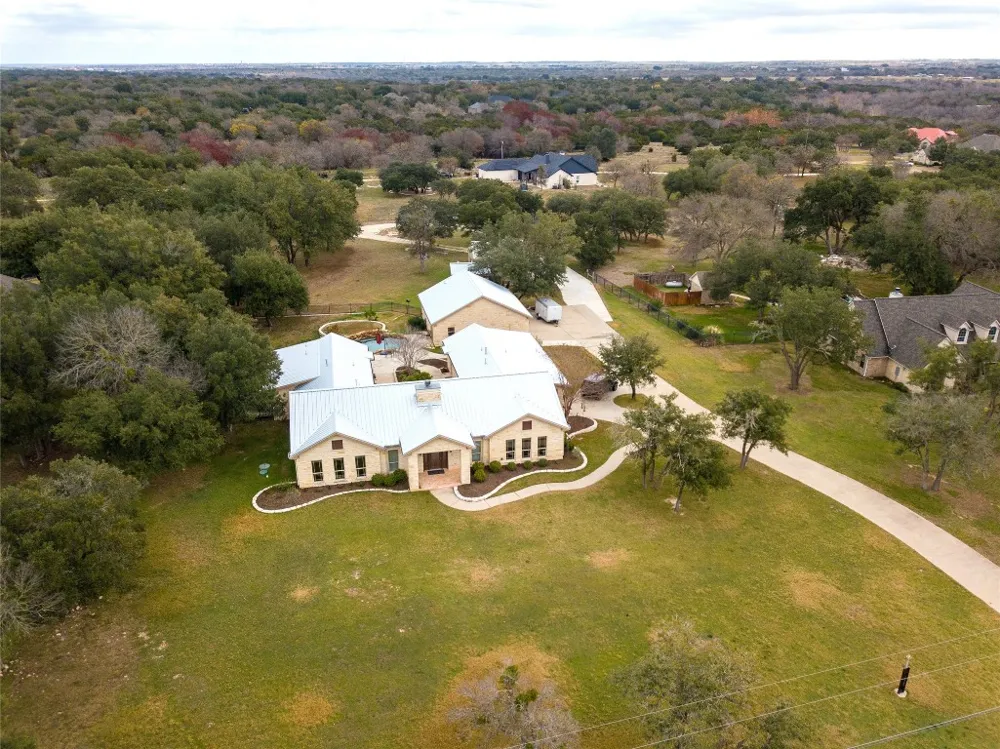 1367 Indian Pass Salado, TX 76571