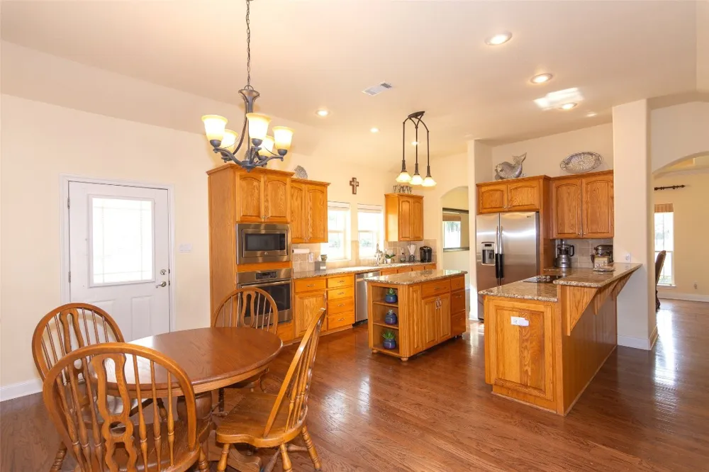 1367 Indian Pass Salado, TX 76571