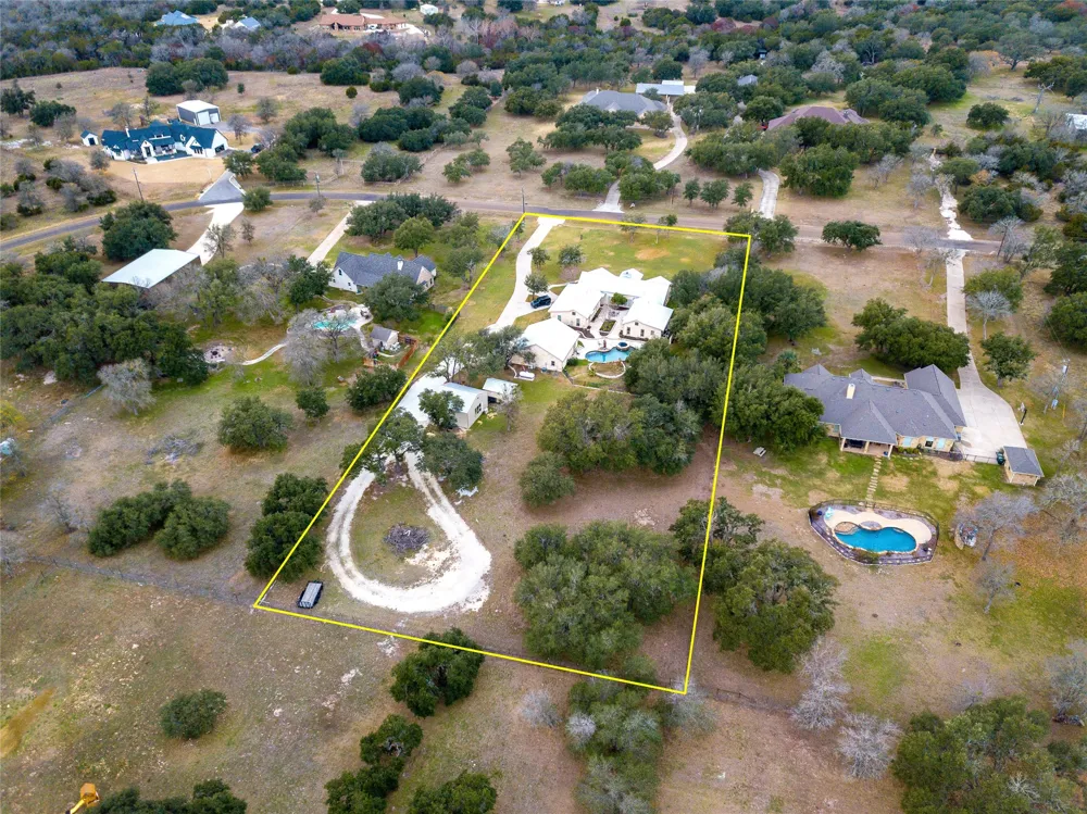 1367 Indian Pass Salado, TX 76571