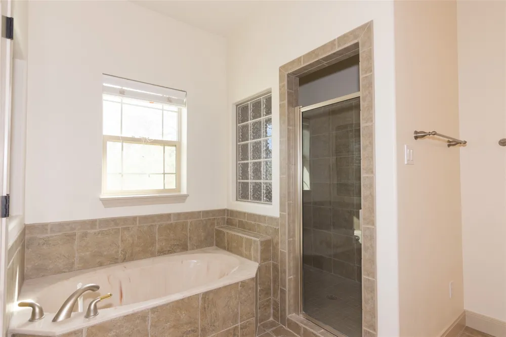 1367 Indian Pass Salado, TX 76571