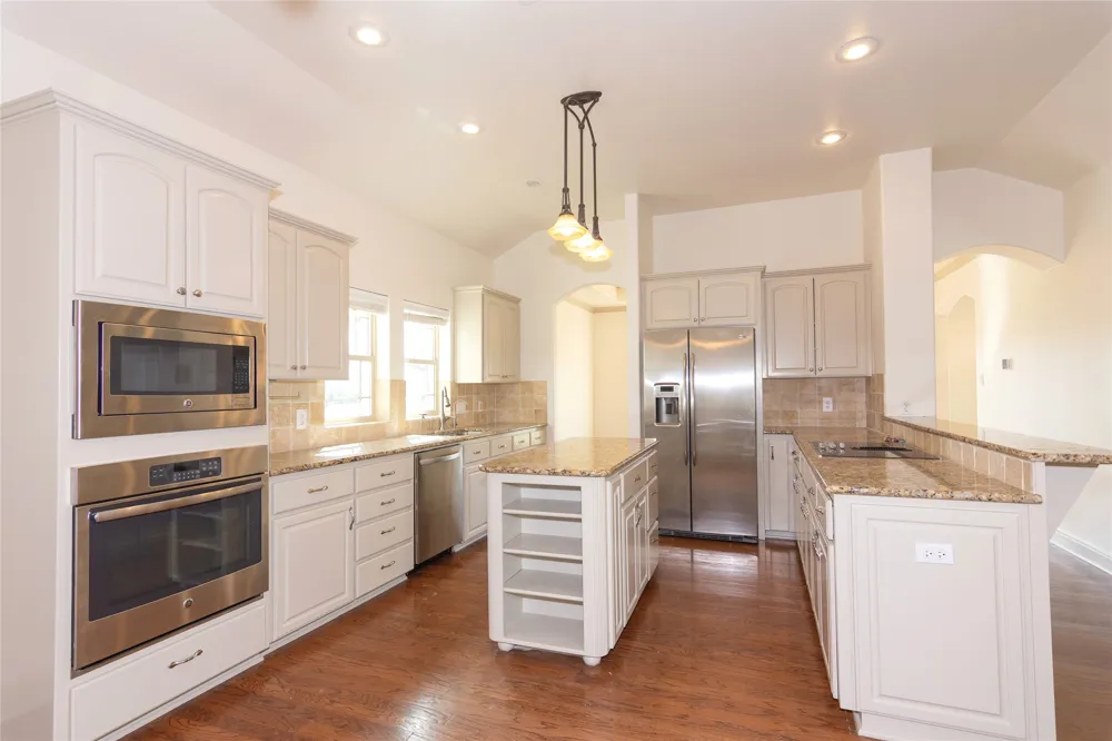 1367 Indian Pass Salado, TX 76571