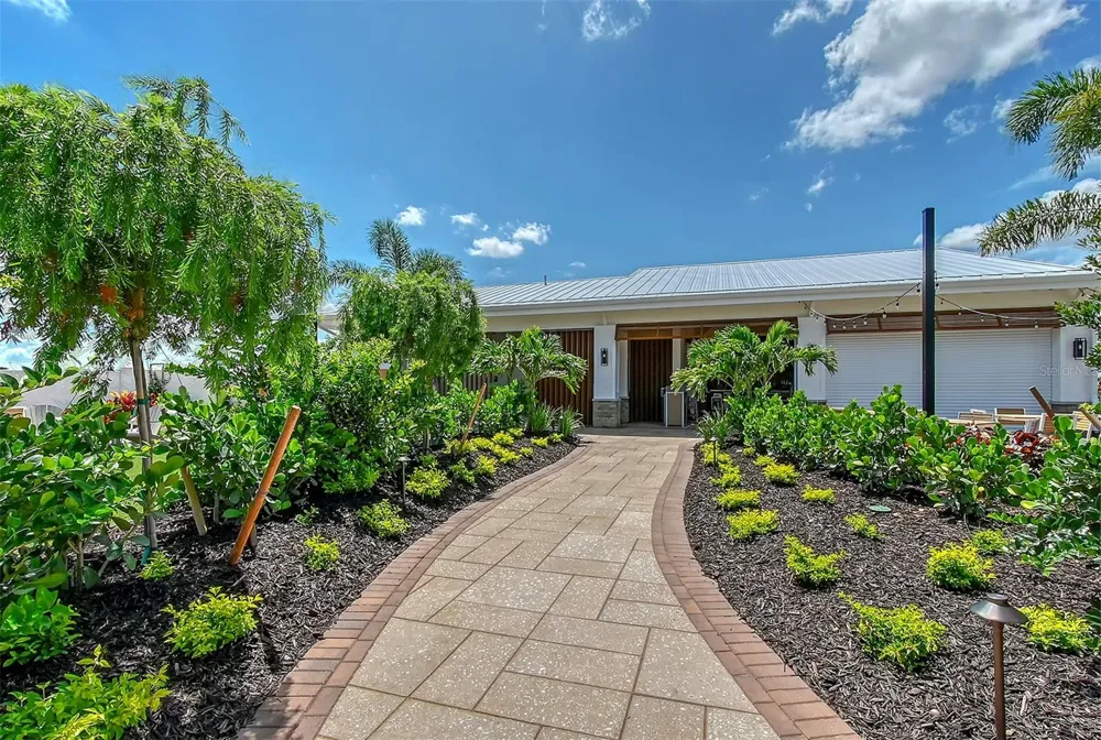 17550 CRESCENT MOON LOOP Bradenton, FL 34211