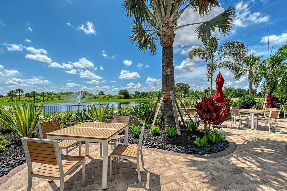 17550 CRESCENT MOON LOOP Bradenton, FL 34211