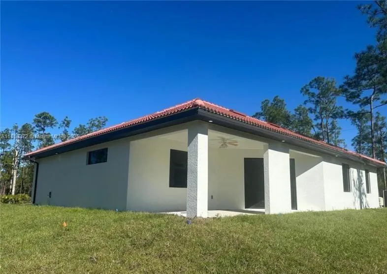 2002 E 13th St Lehigh Acres, FL 33972