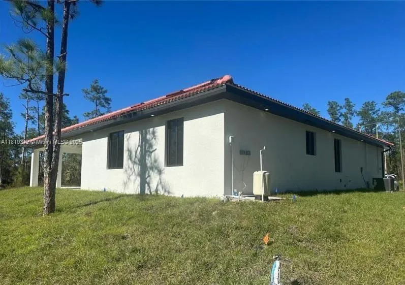 2002 E 13th St Lehigh Acres, FL 33972