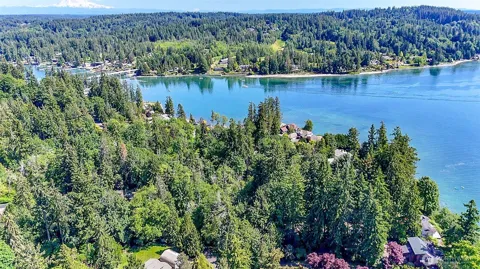 44 Raft Island Drive NW