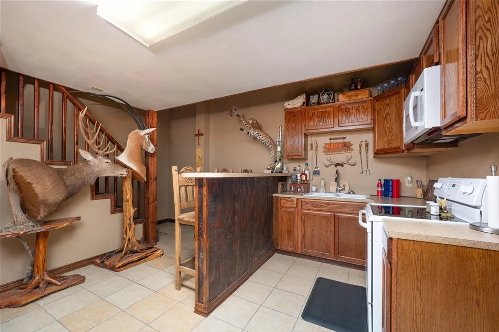 227 Hollow Tree Alice, TX 78332