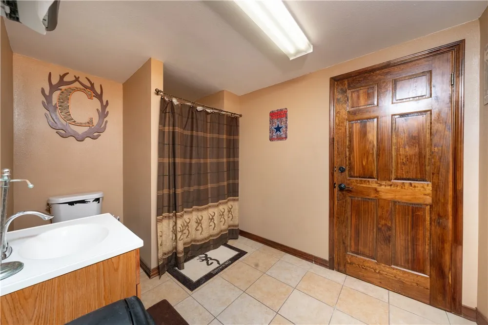 227 Hollow Tree Alice, TX 78332