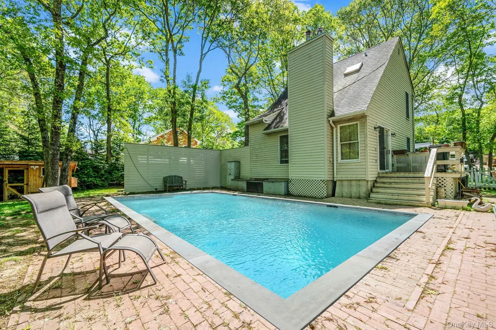 28 Huntting Road East Hampton, NY 11937