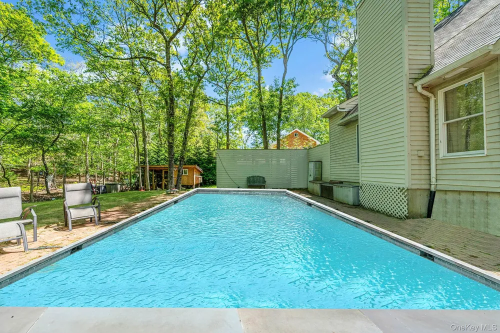 28 Huntting Road East Hampton, NY 11937