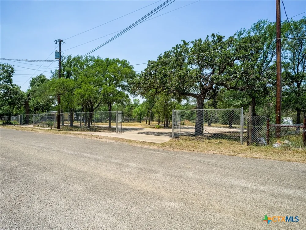 2805 Kingdom Drive Marble Falls, TX 78654