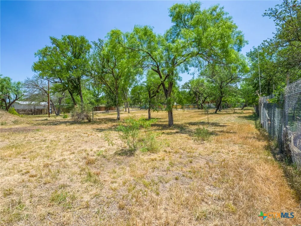 2805 Kingdom Drive Marble Falls, TX 78654
