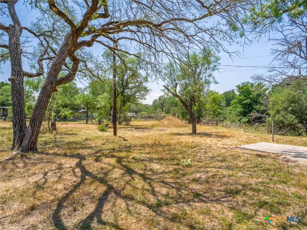 2805 Kingdom Drive Marble Falls, TX 78654
