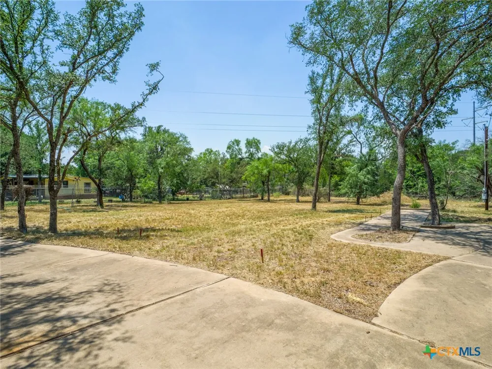 2805 Kingdom Drive Marble Falls, TX 78654