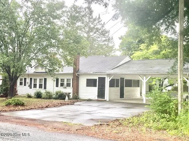 302 Lower Street Elizabethtown, NC 28337