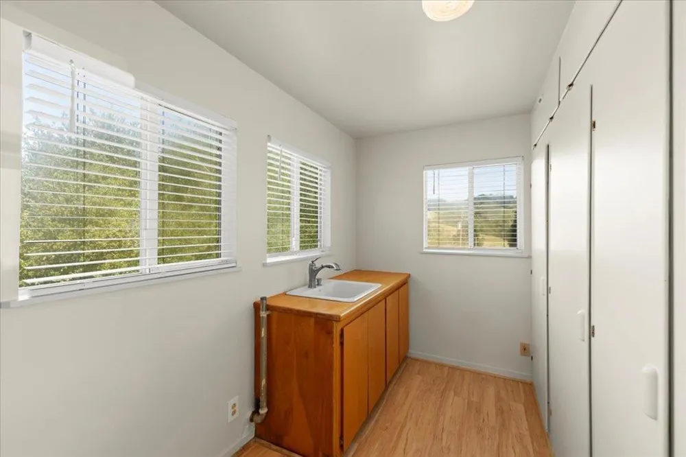 Hall Road Royal Oaks, CA 95076