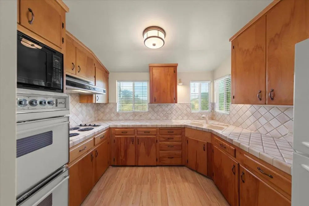 Hall Road Royal Oaks, CA 95076