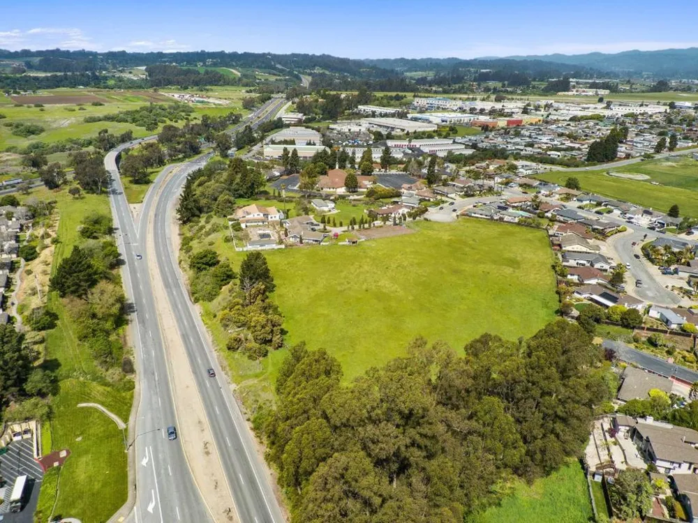 40 Eileen Street Watsonville, CA 95076