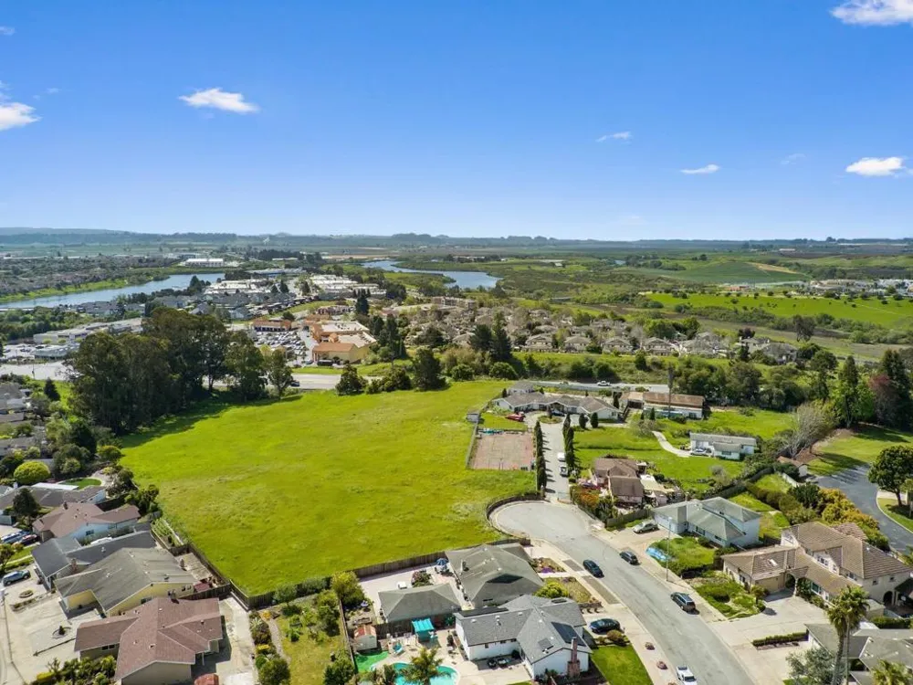 40 Eileen Street Watsonville, CA 95076