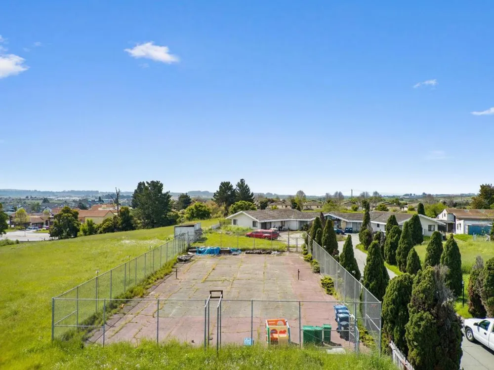 40 Eileen Street Watsonville, CA 95076