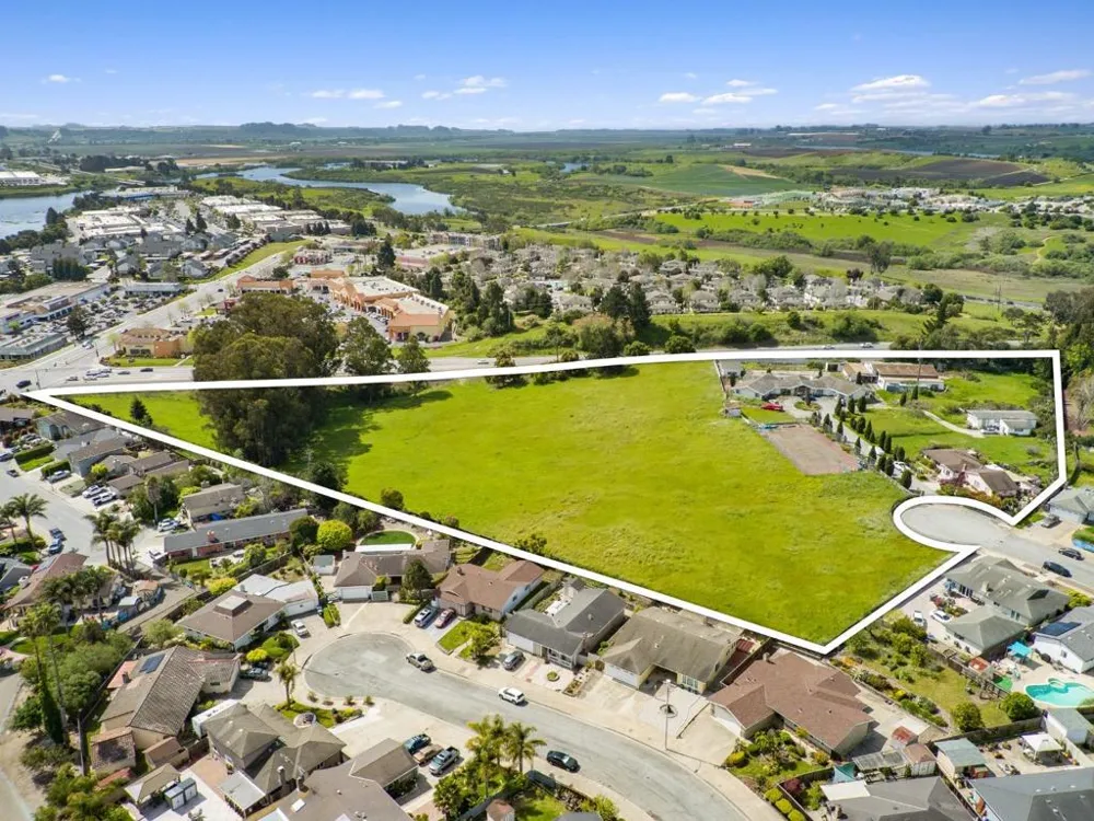 40 Eileen Street Watsonville, CA 95076