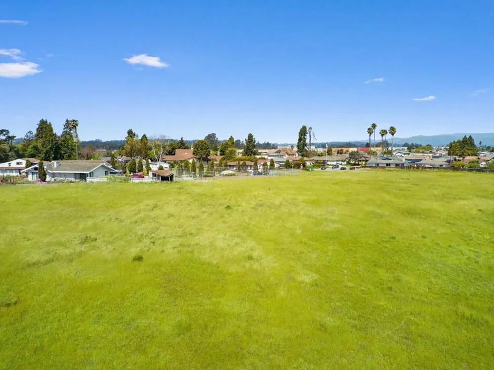 40 Eileen Street Watsonville, CA 95076