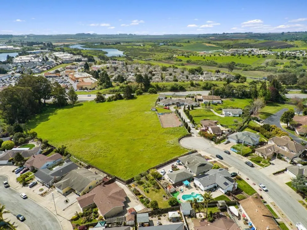40 Eileen Street Watsonville, CA 95076
