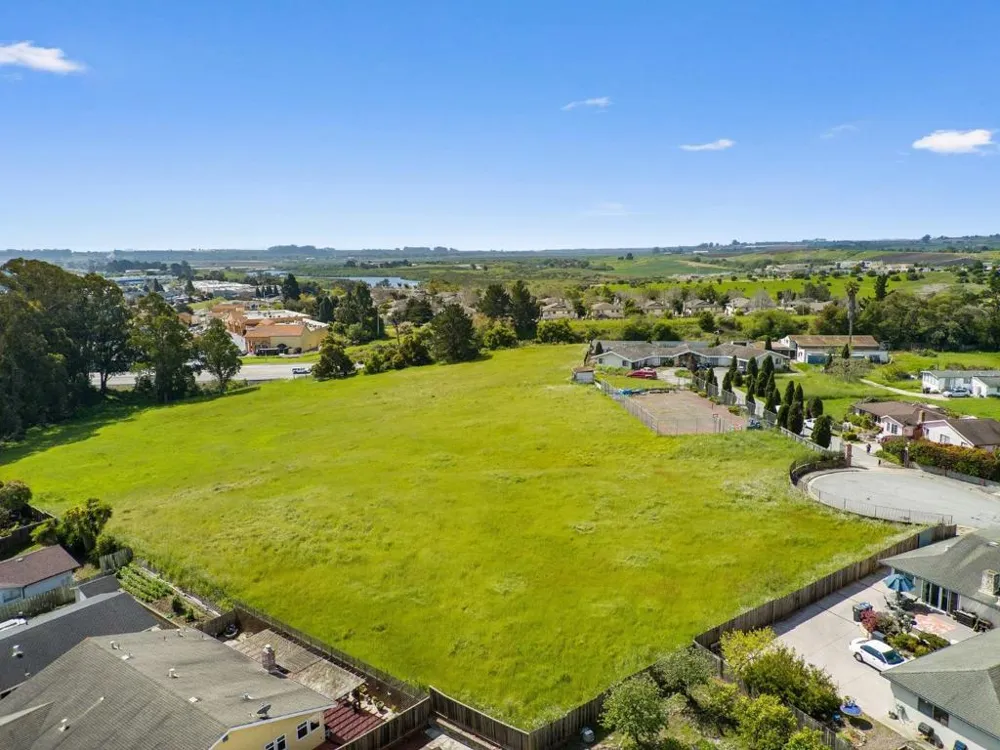 40 Eileen Street Watsonville, CA 95076